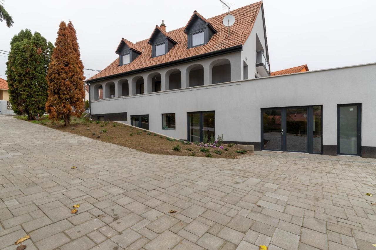 Villa Berc Egerszalók Extérieur photo